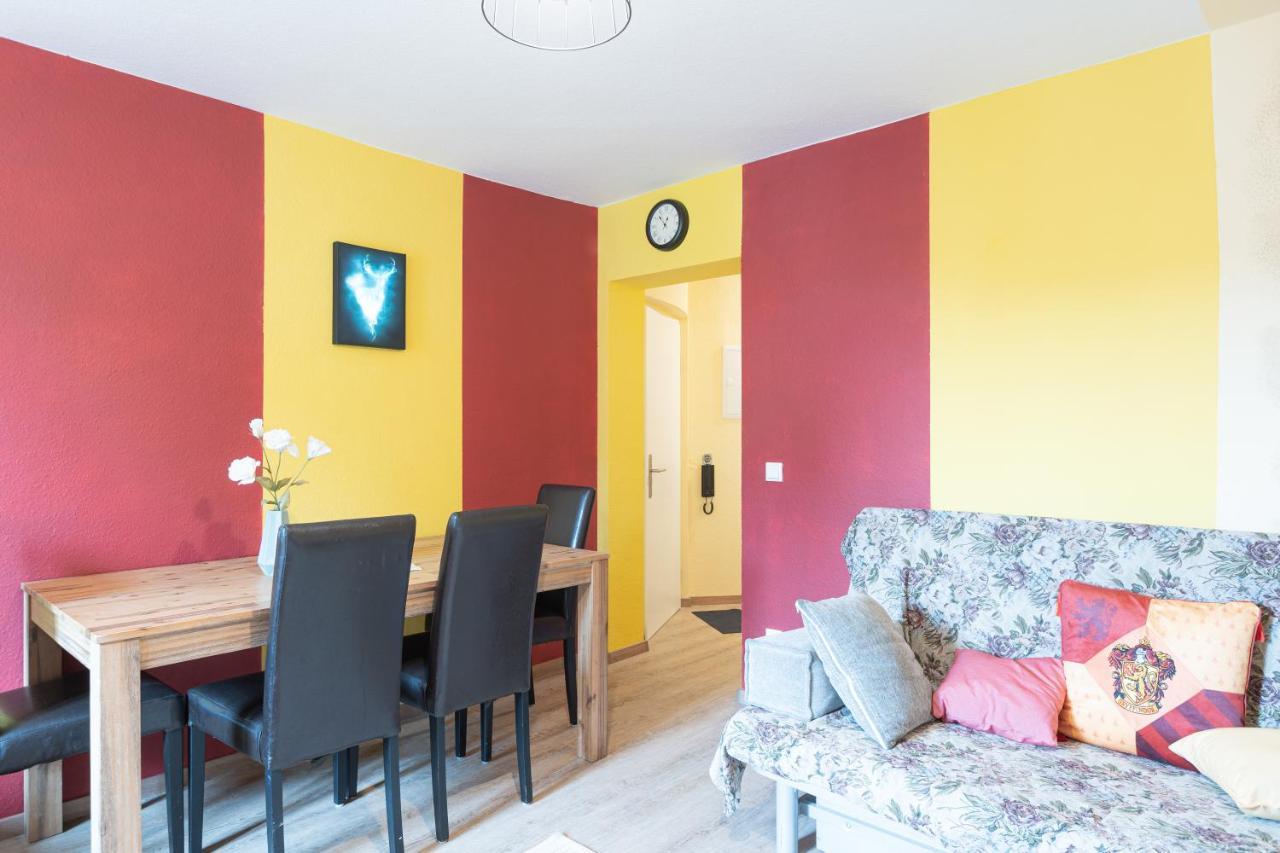 - Magical Harry Potter Apartment In Duisburg - 2 Mins Central Station Hbf - Kingsize Bed & Netflix - Dış mekan fotoğraf