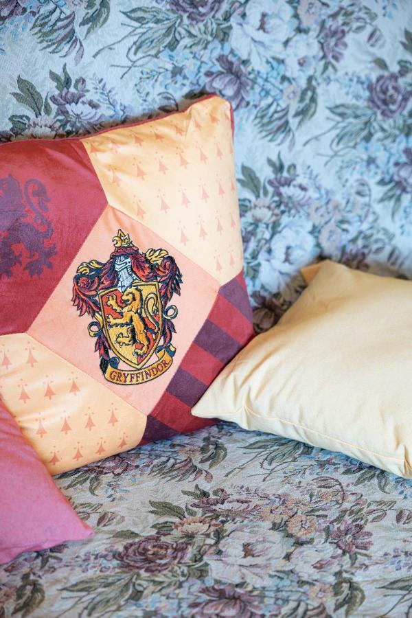 - Magical Harry Potter Apartment In Duisburg - 2 Mins Central Station Hbf - Kingsize Bed & Netflix - Dış mekan fotoğraf
