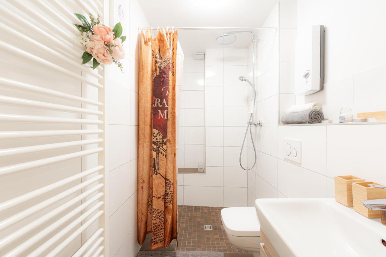 - Magical Harry Potter Apartment In Duisburg - 2 Mins Central Station Hbf - Kingsize Bed & Netflix - Dış mekan fotoğraf