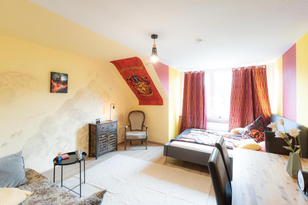 - Magical Harry Potter Apartment In Duisburg - 2 Mins Central Station Hbf - Kingsize Bed & Netflix - Dış mekan fotoğraf
